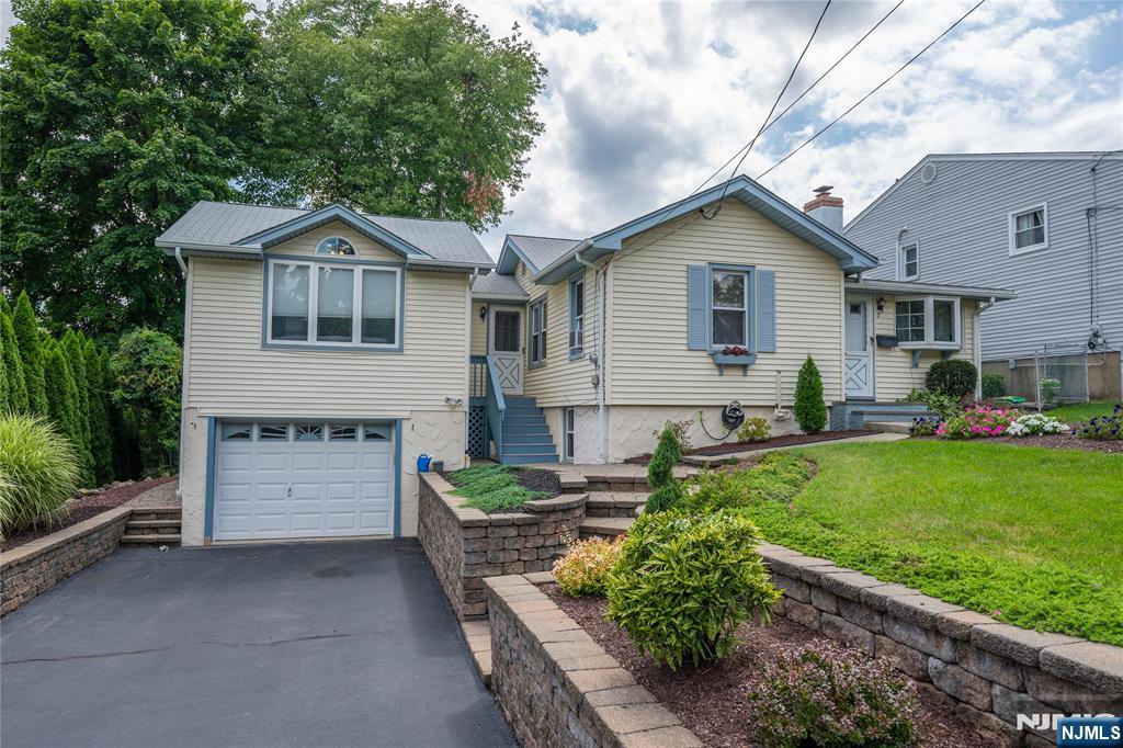 7 Oswego Avenue Property Photo 45