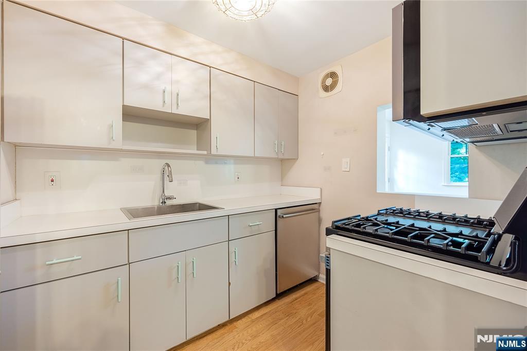 59 Delmar Avenue Property Photo 13