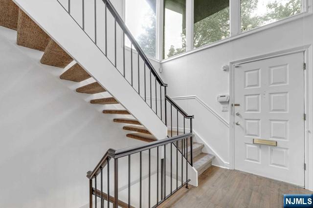 109 E Palisade Avenue 2 Property Photo 3