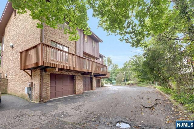 109 E Palisade Avenue 2 Property Photo 28
