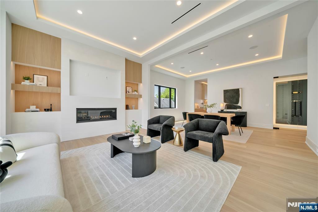 1077 Abbott Boulevard Property Photo 3