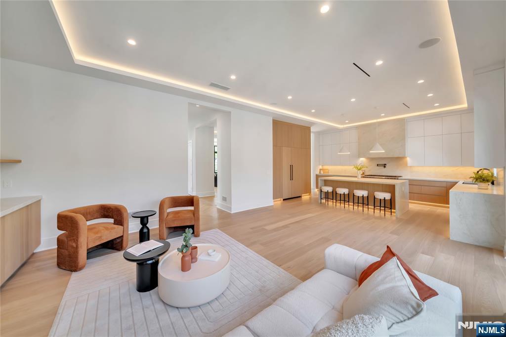 1077 Abbott Boulevard Property Photo 9