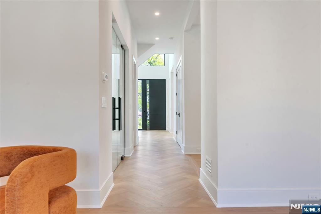 1077 Abbott Boulevard Property Photo 12