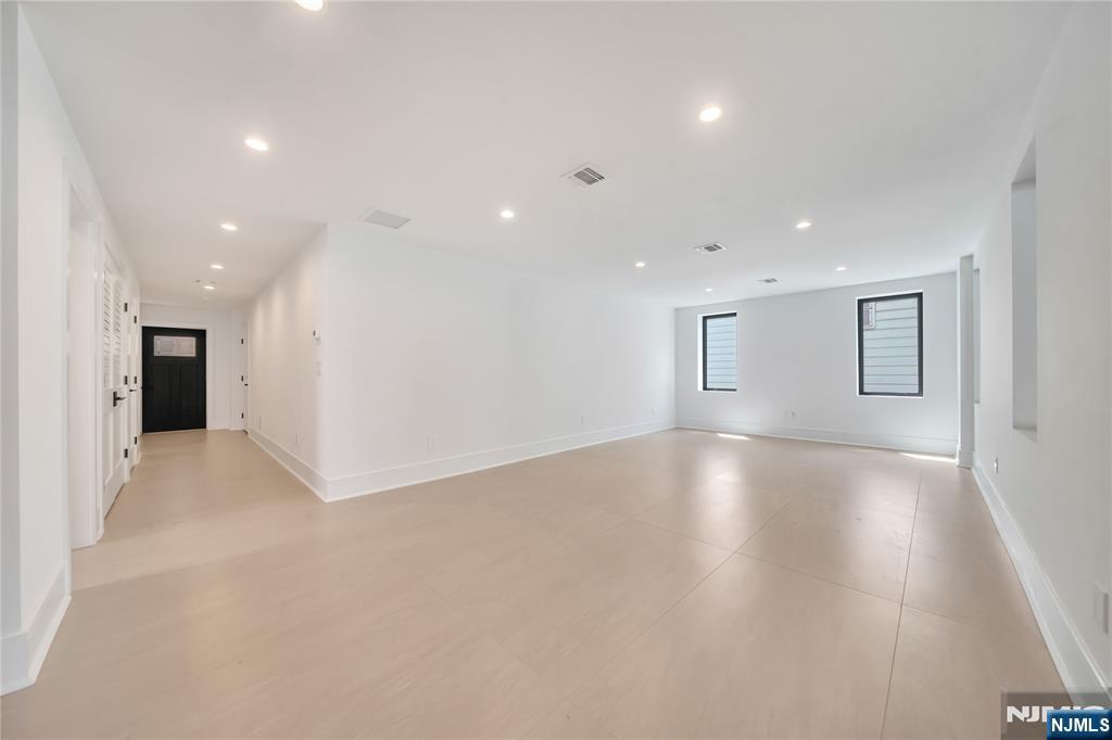1077 Abbott Boulevard Property Photo 19