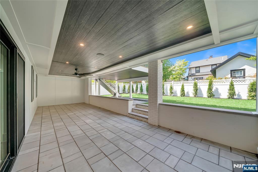 1077 Abbott Boulevard Property Photo 22