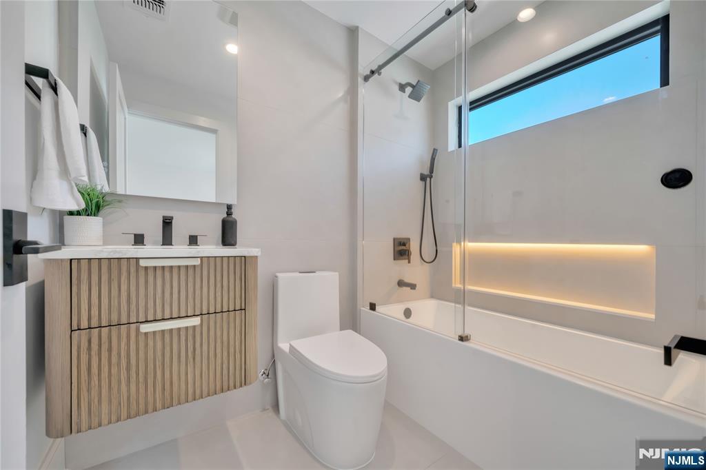 1077 Abbott Boulevard Property Photo 31