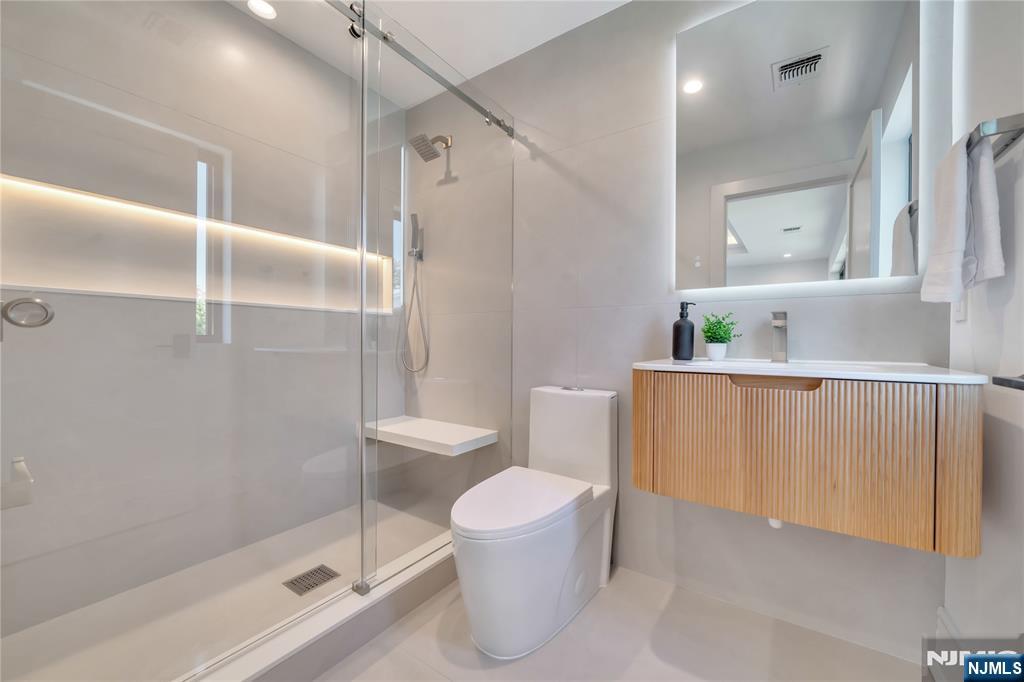 1077 Abbott Boulevard Property Photo 33