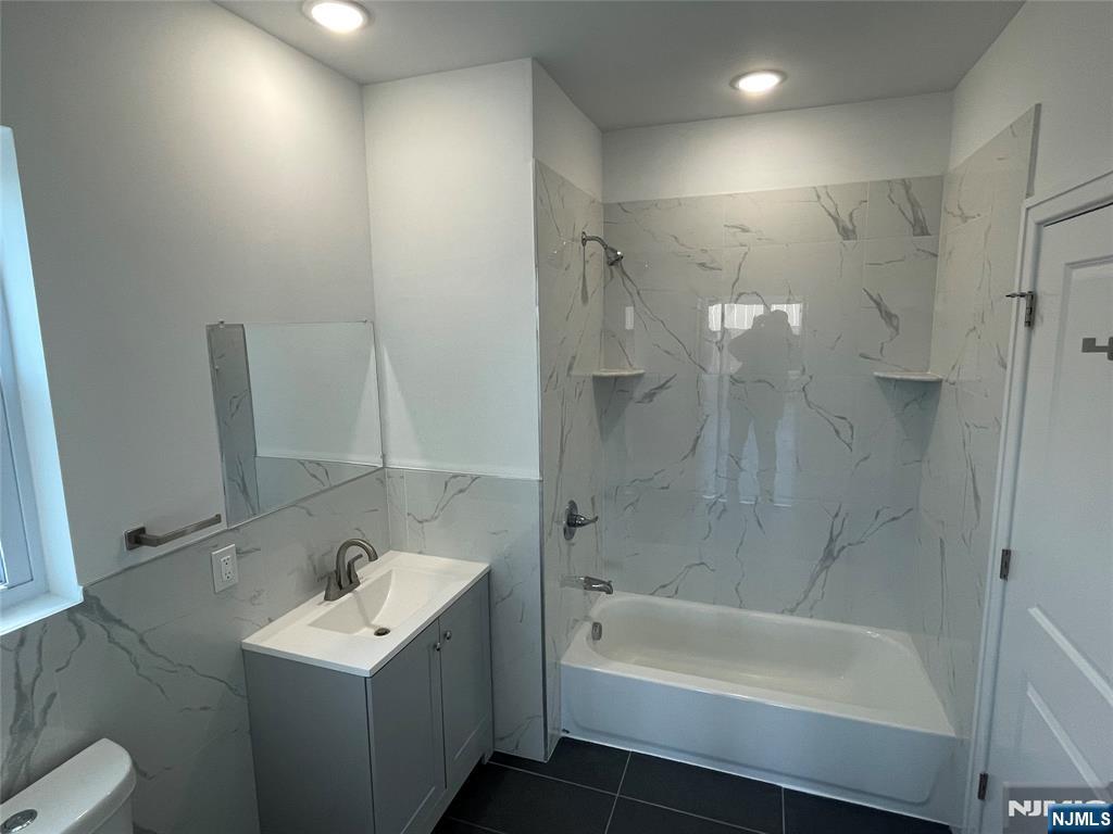 51 Main Street 201 Property Photo 7