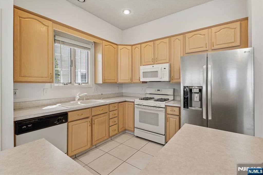 66 Harwood Road Property Photo 8