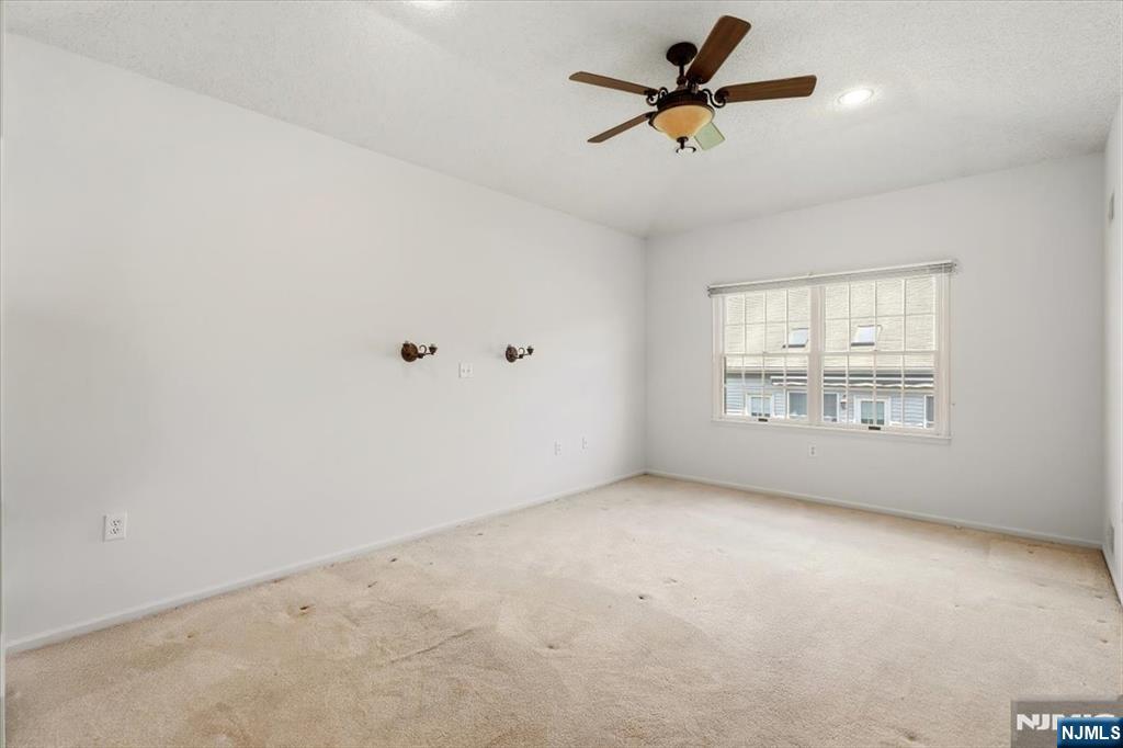 66 Harwood Road Property Photo 11