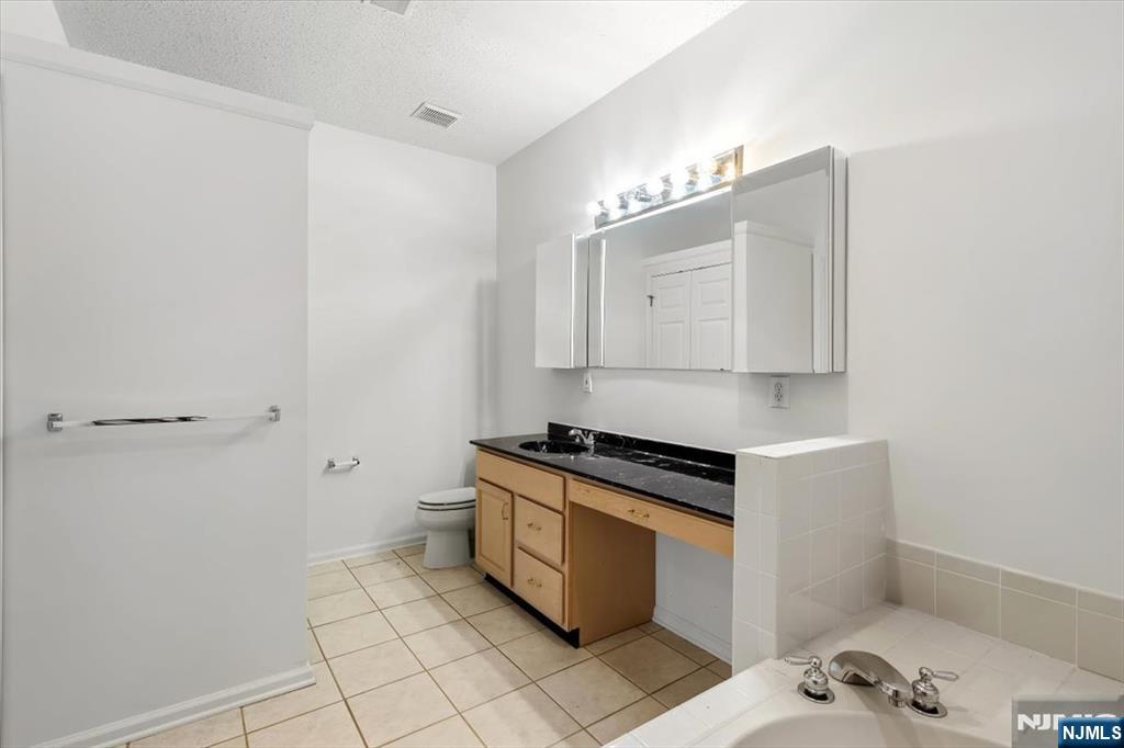 66 Harwood Road Property Photo 12