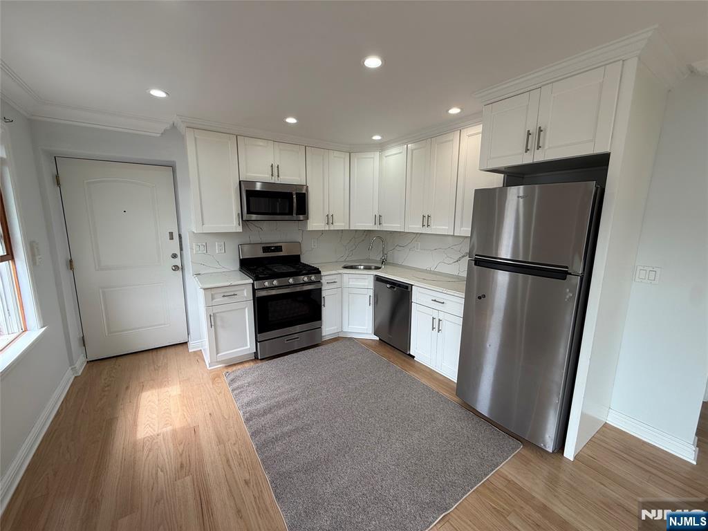 307 9th Street 3b Property Photo 1