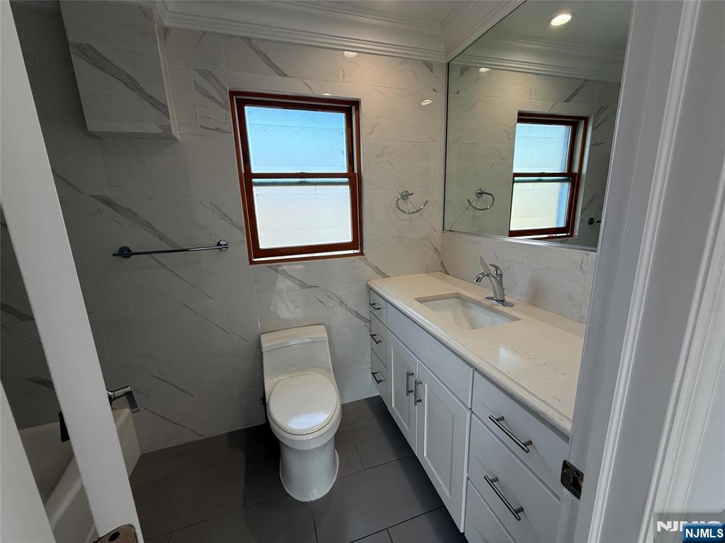 307 9th Street 3b Property Photo 4