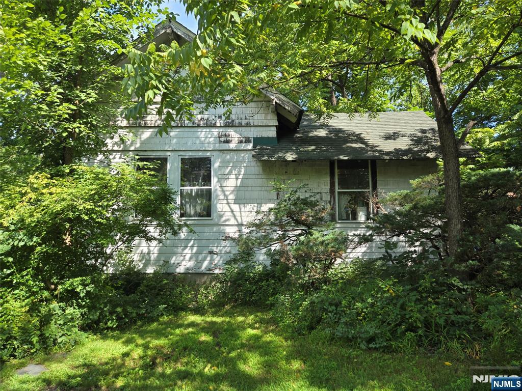 2 Hewlett Road Property Photo 3