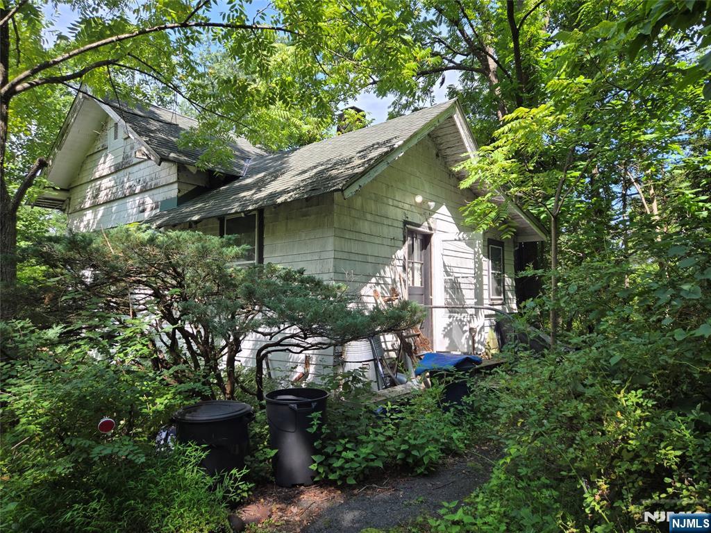 2 Hewlett Road Property Photo 4