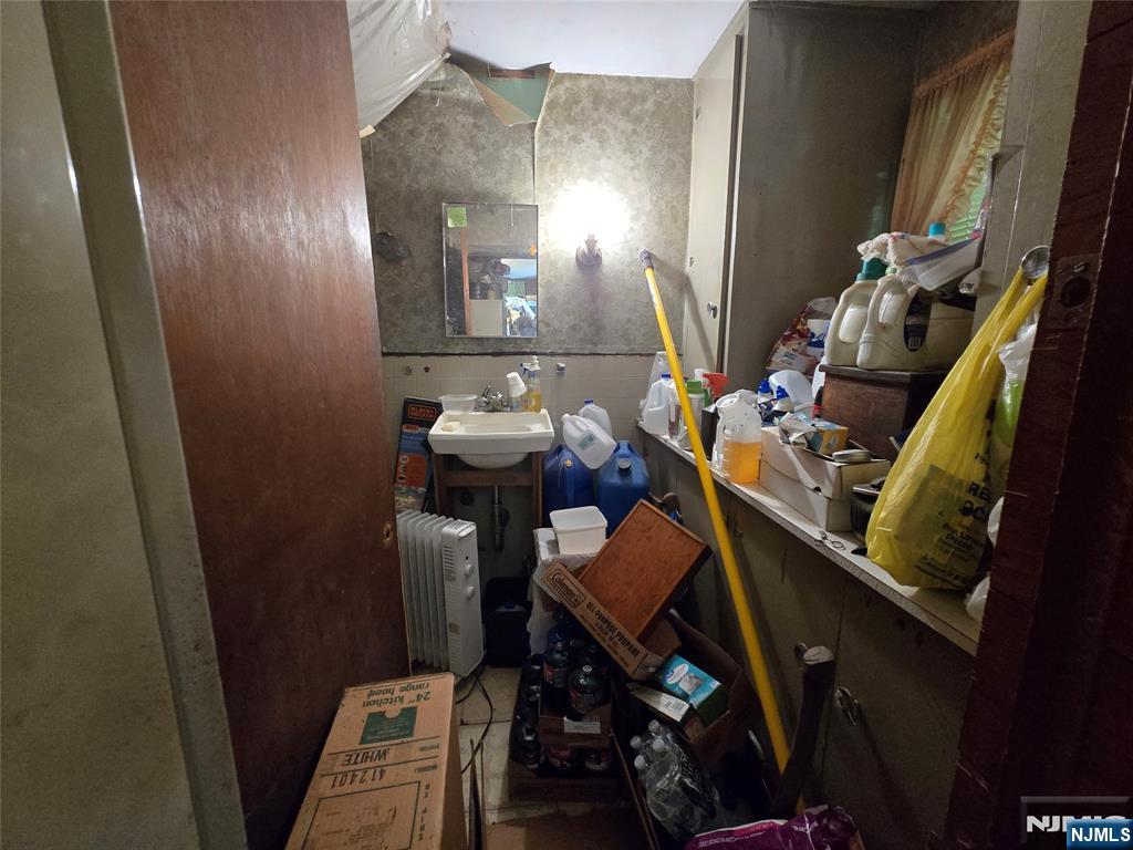 2 Hewlett Road Property Photo 8