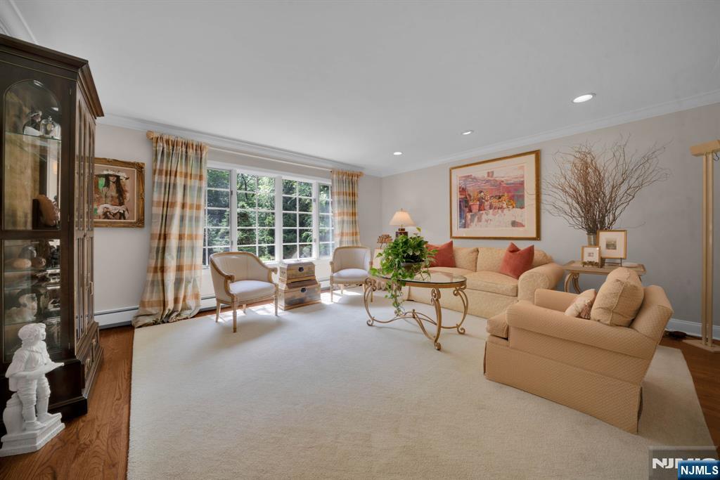 19 Forest Street Property Photo 5