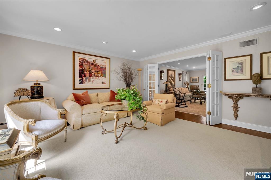 19 Forest Street Property Photo 8