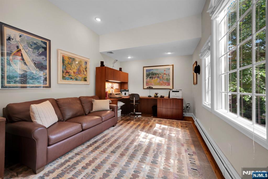 19 Forest Street Property Photo 28
