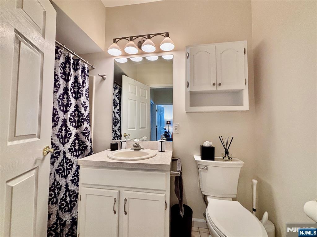 5302 Richmond Road Property Photo 16