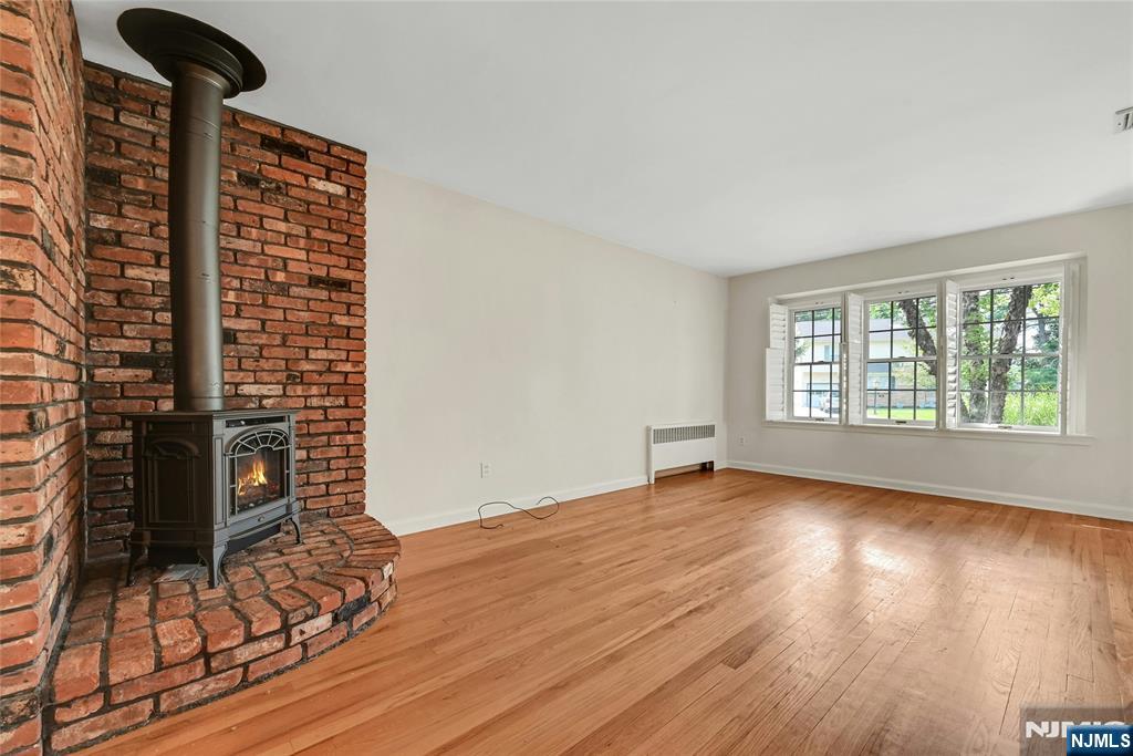 12 Leoson Parkway Property Photo 6