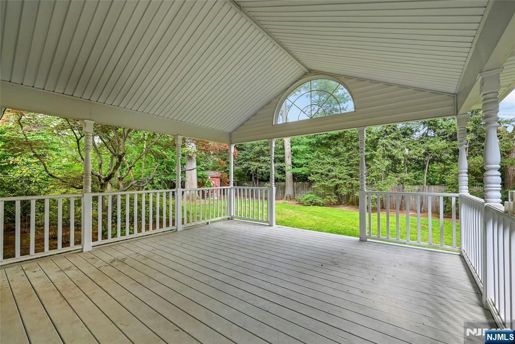 12 Leoson Parkway Property Photo 13
