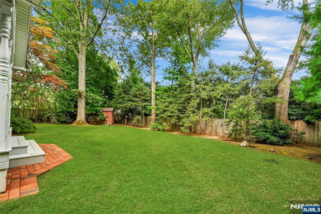 12 Leoson Parkway Property Photo 29
