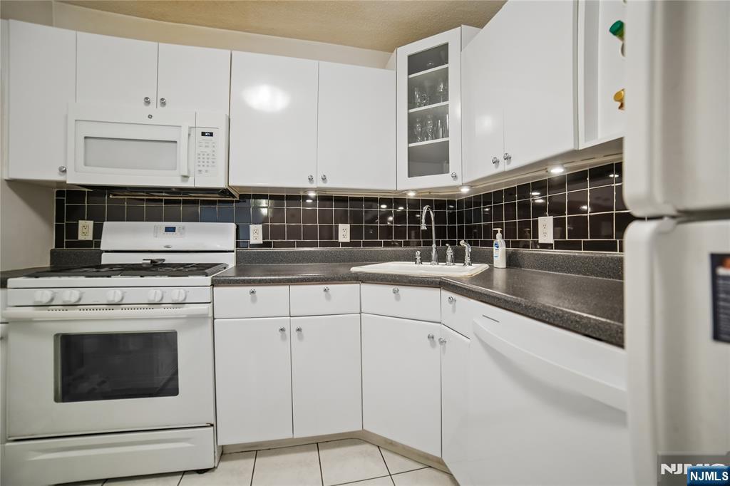 555 North Avenue 21 H Property Photo 5