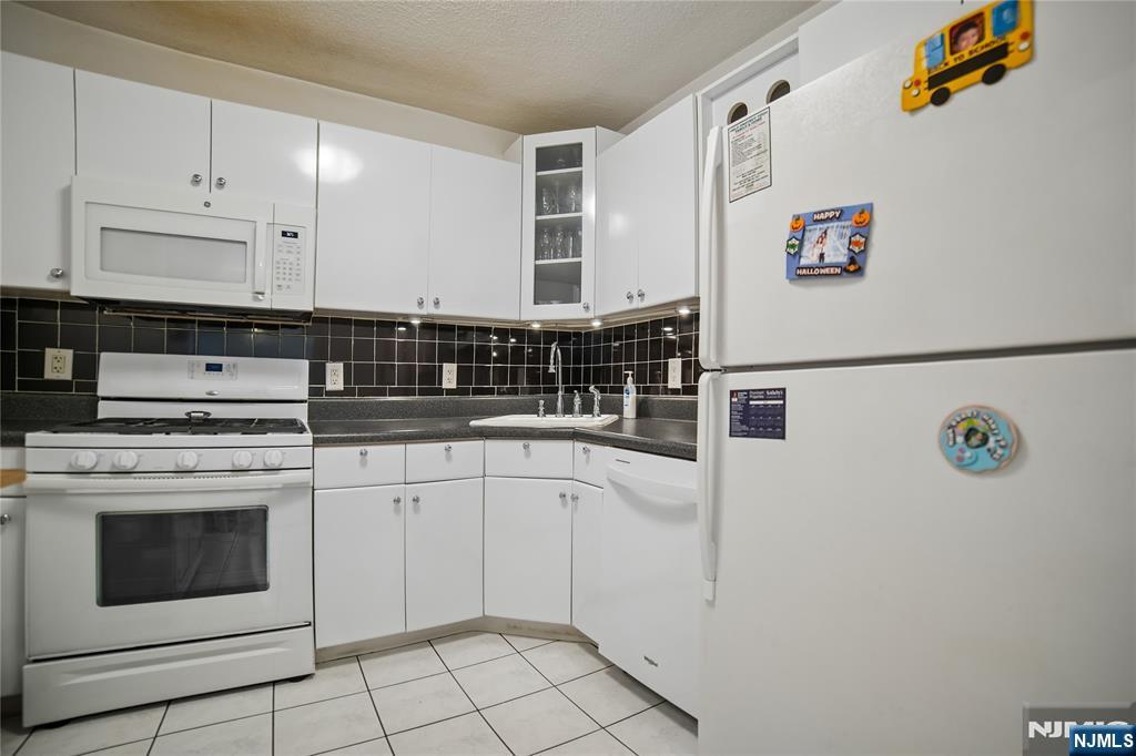 555 North Avenue 21 H Property Photo 6