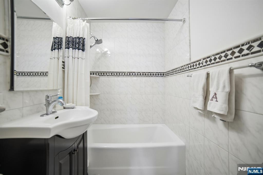 555 North Avenue 21 H Property Photo 11