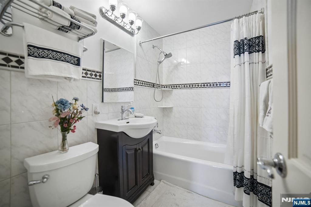 555 North Avenue 21 H Property Photo 12