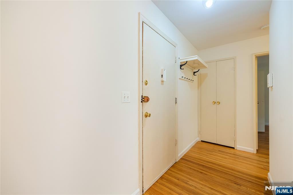 605 Grove Street H1 Property Photo 11