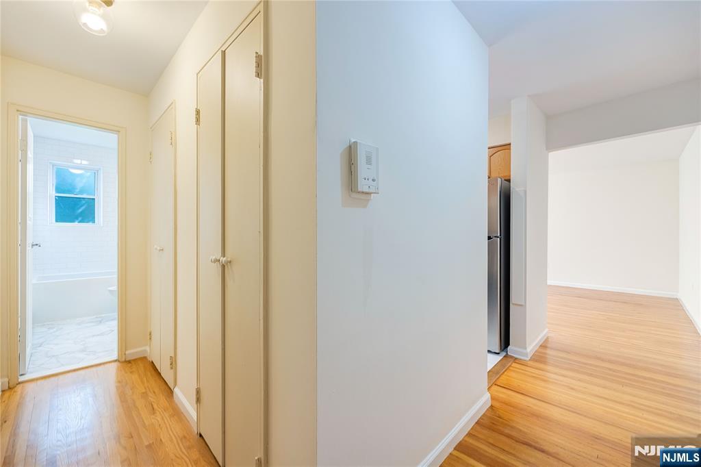 605 Grove Street H1 Property Photo 12