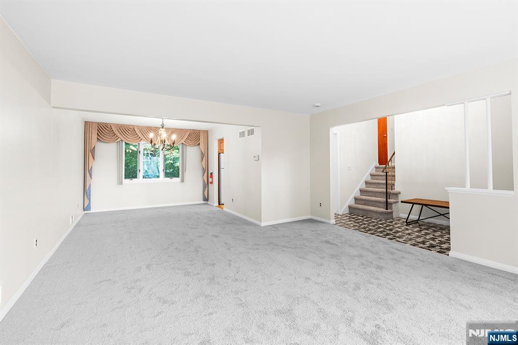 18 Ravine Court Property Photo 4