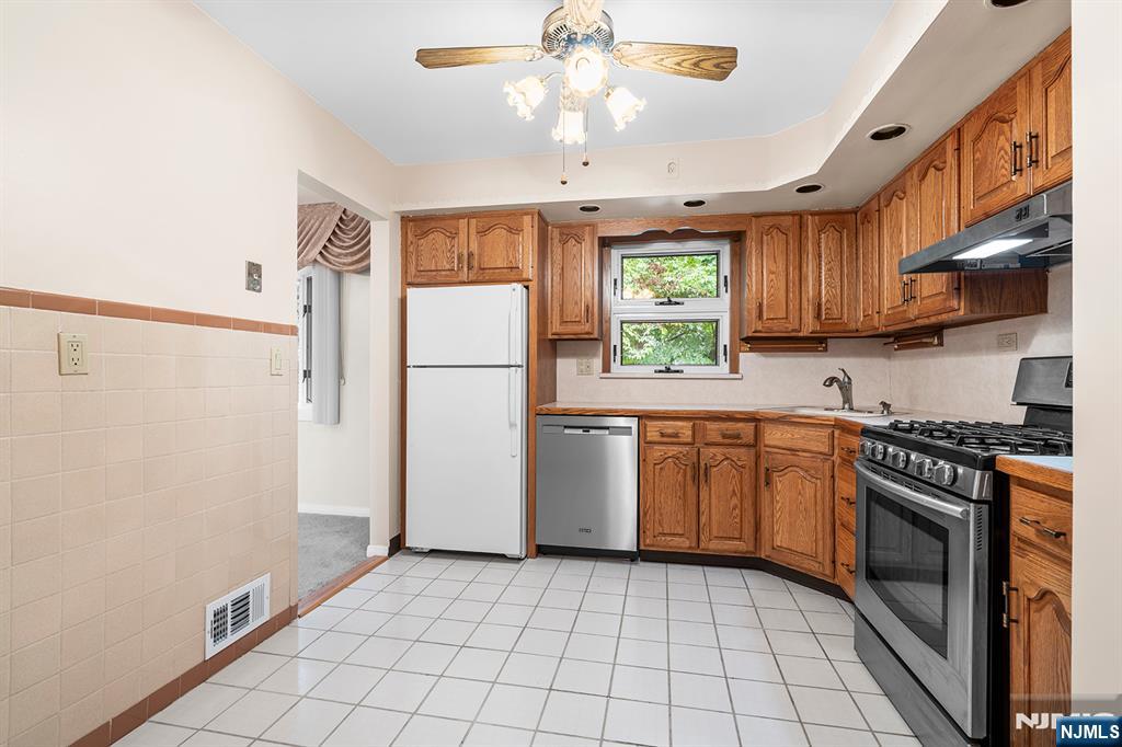 18 Ravine Court Property Photo 6