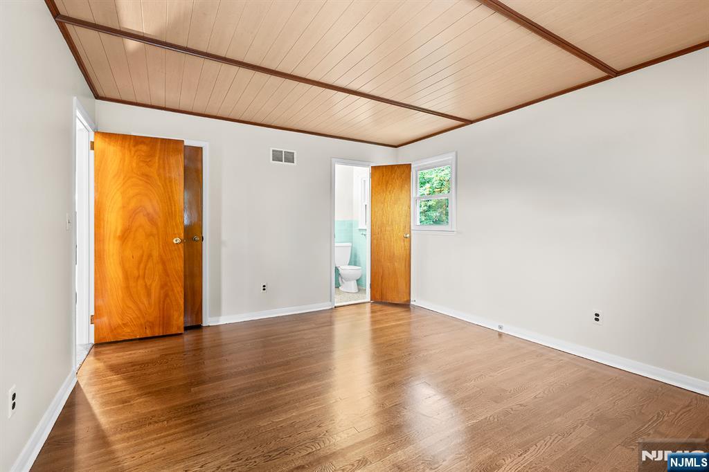 18 Ravine Court Property Photo 9