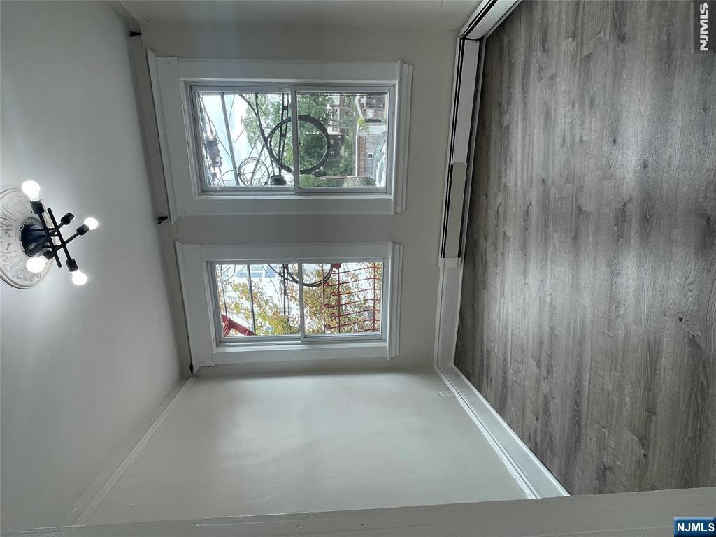 14 Hilliard Avenue 5 Property Photo 4