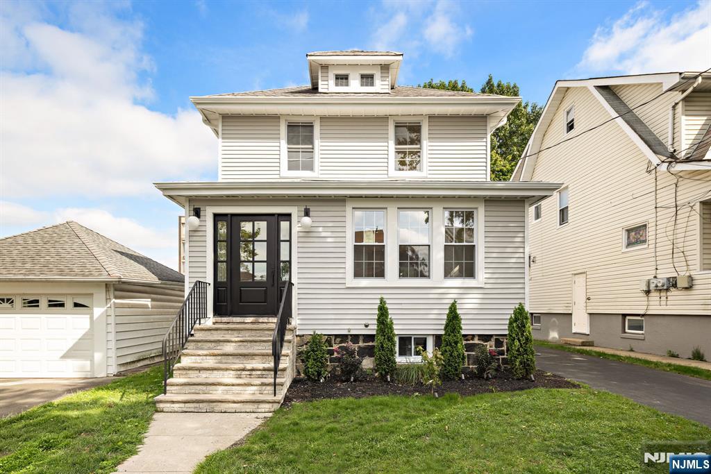 526 Dewey Avenue Property Photo 1