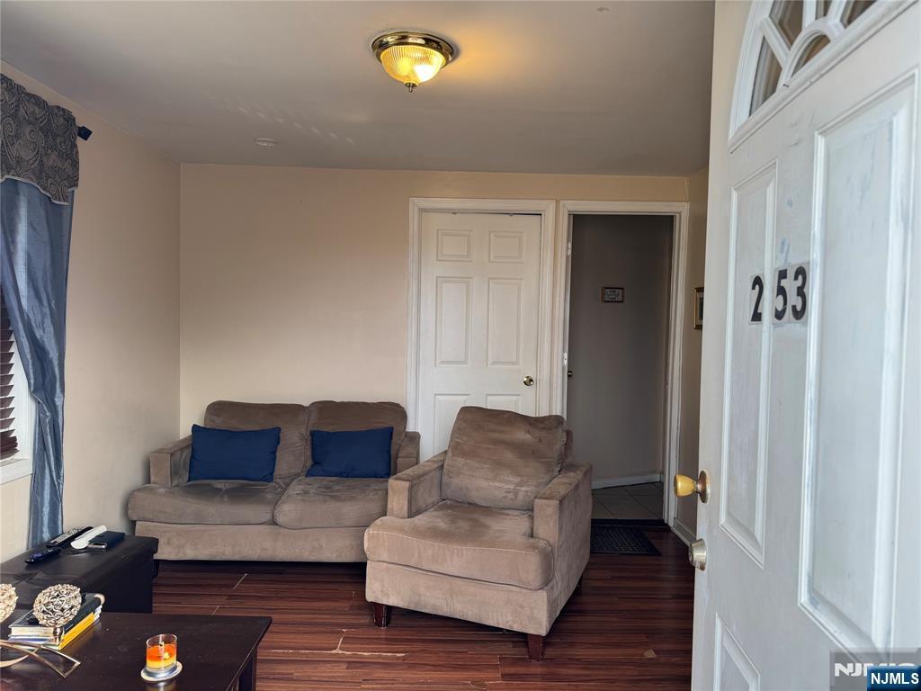 253 Crystal Street Property Photo 10