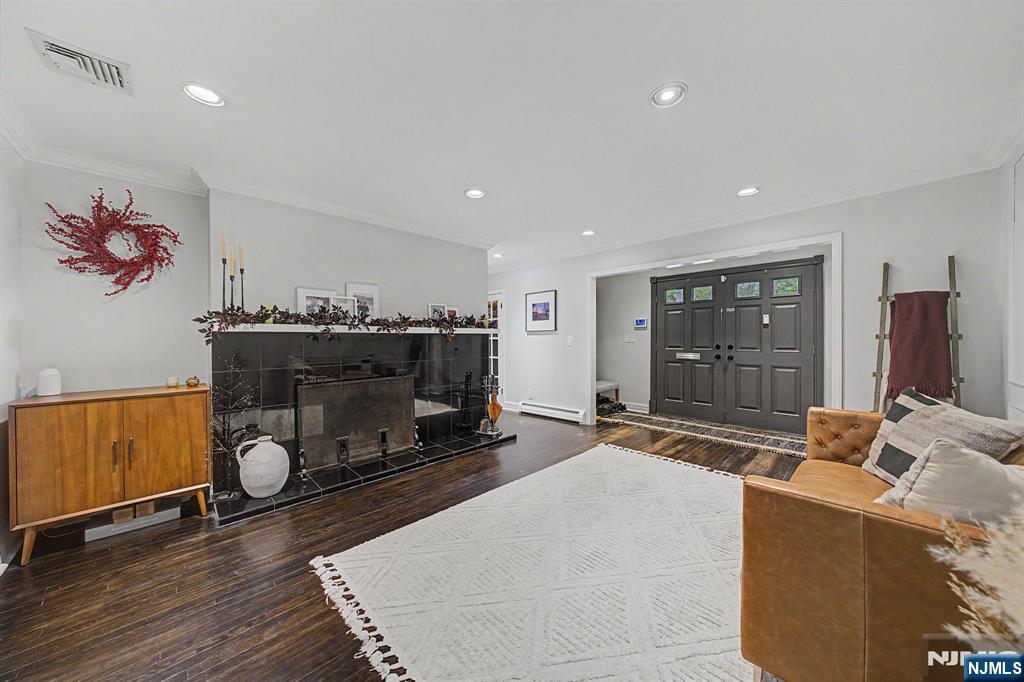 89 Closter Dock Road Property Photo 2