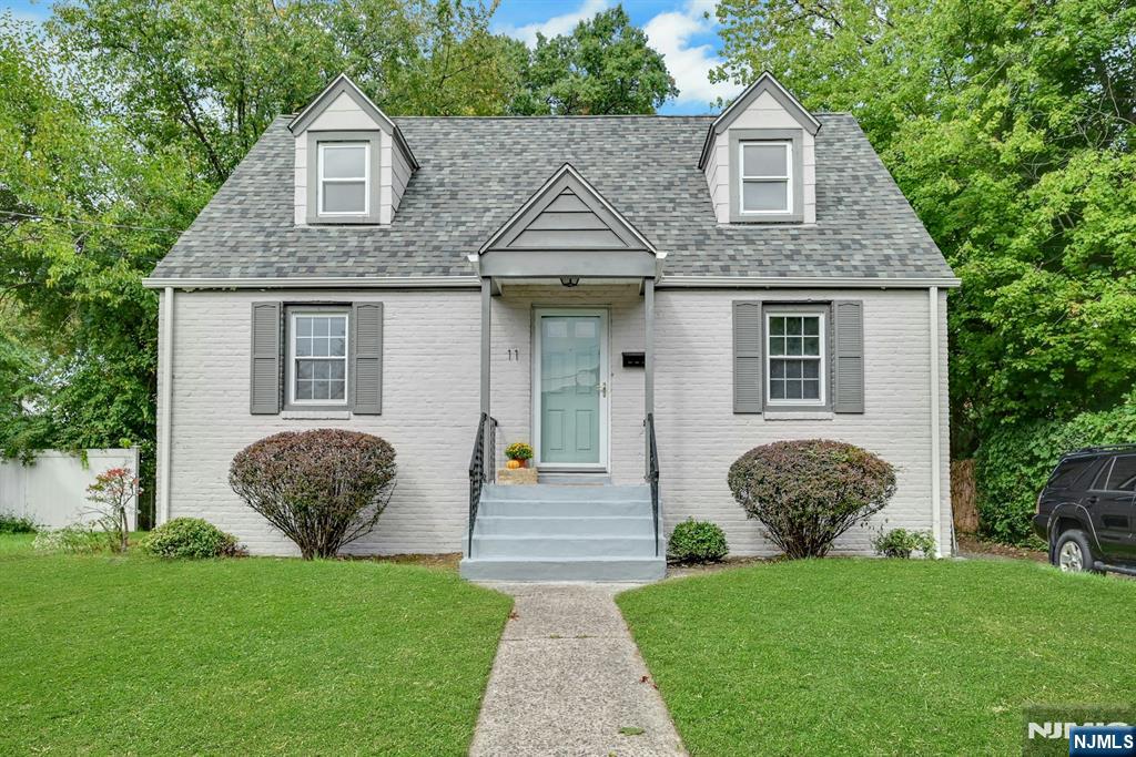 11 Pine Street Property Photo 1