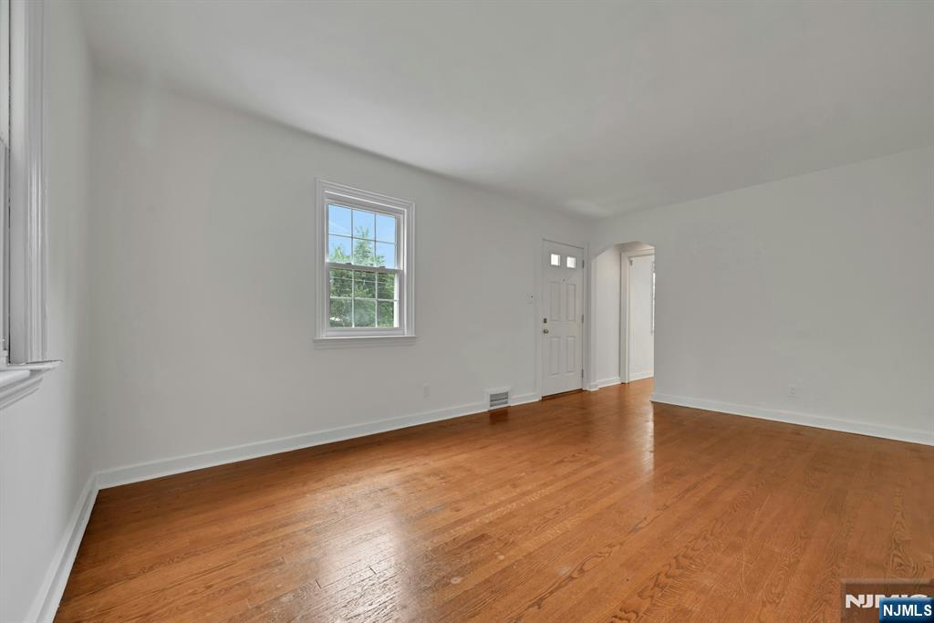 11 Pine Street Property Photo 2