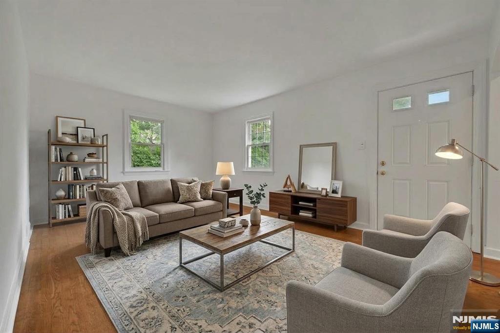 11 Pine Street Property Photo 4
