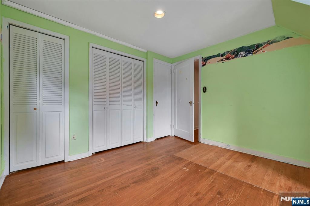 11 Pine Street Property Photo 18