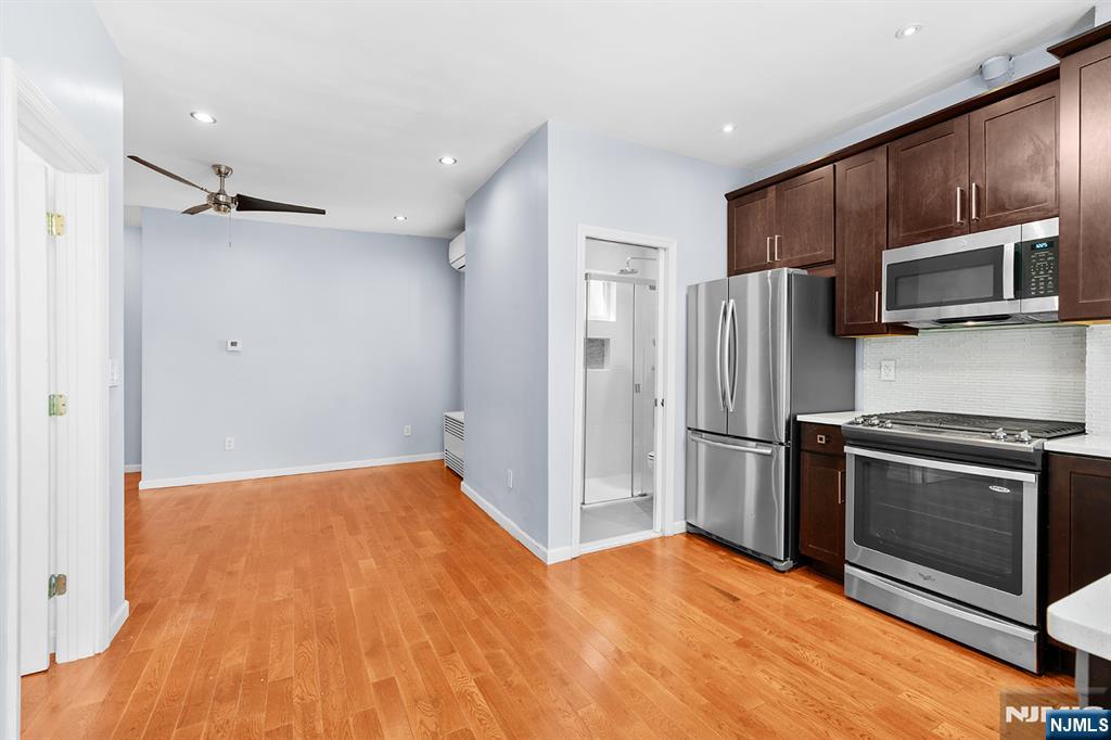 307 Henry Street 2 Property Photo 5