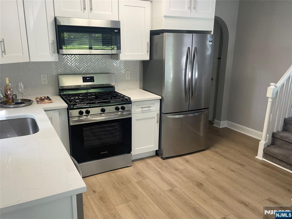 606 Wyckoff Avenue A Property Photo 11