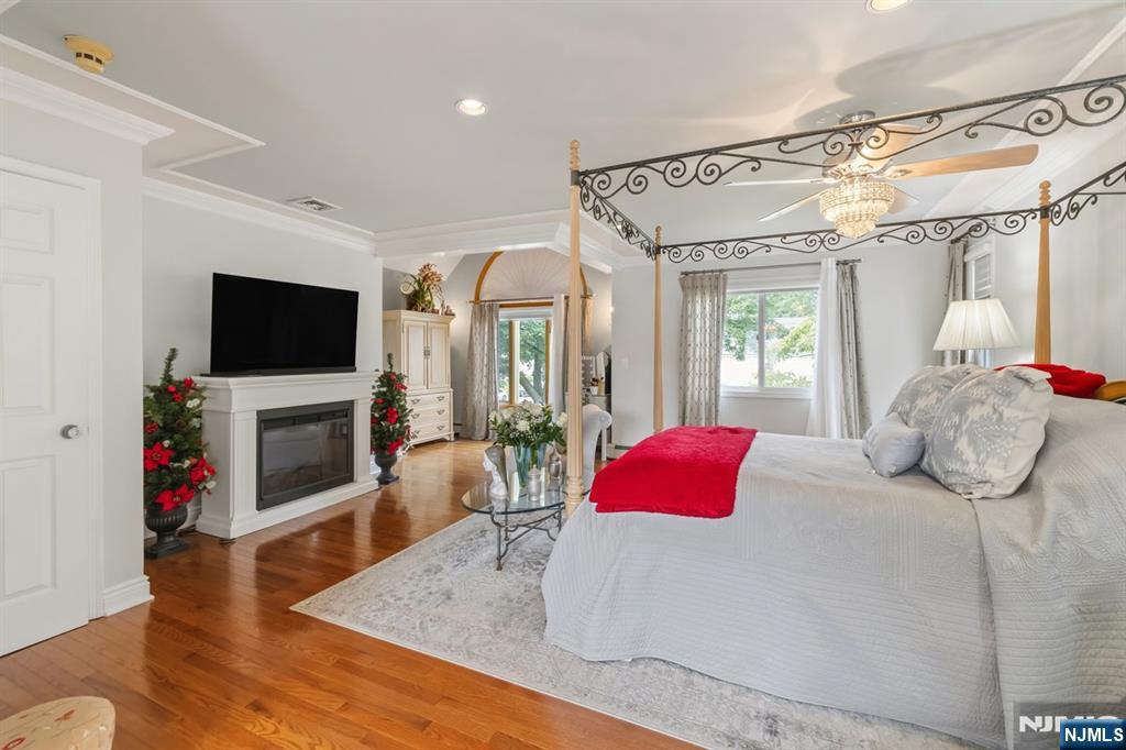 663 Plympton Street Property Photo 11