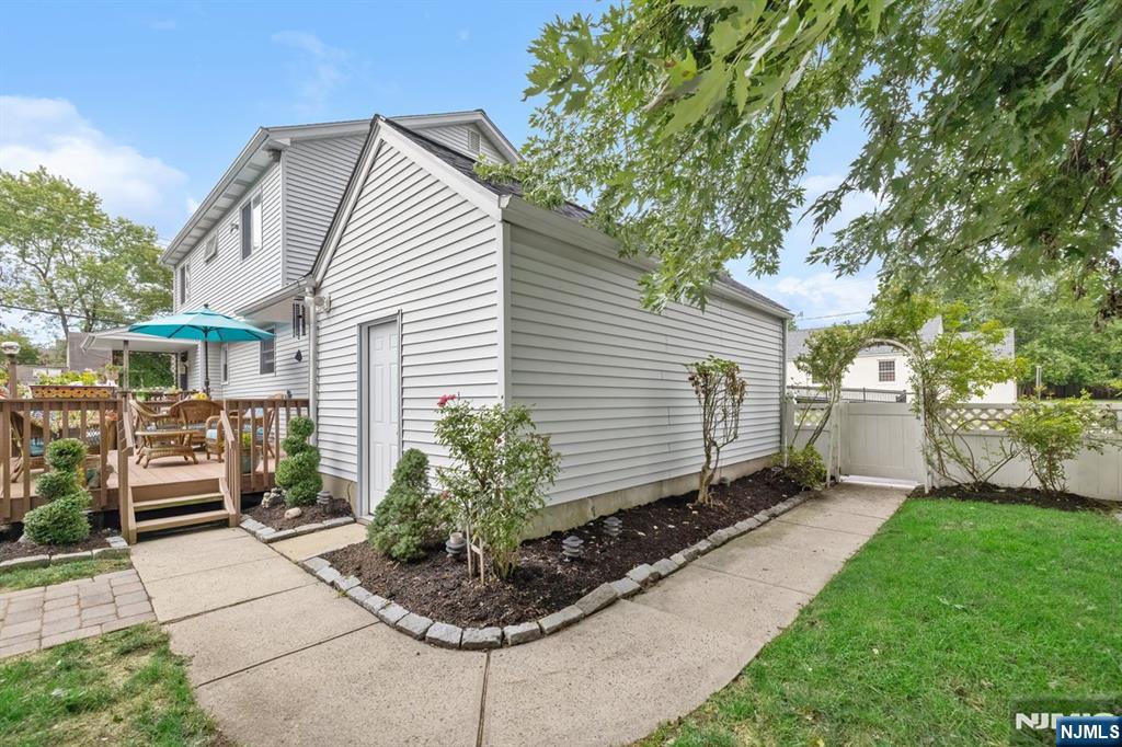 663 Plympton Street Property Photo 30