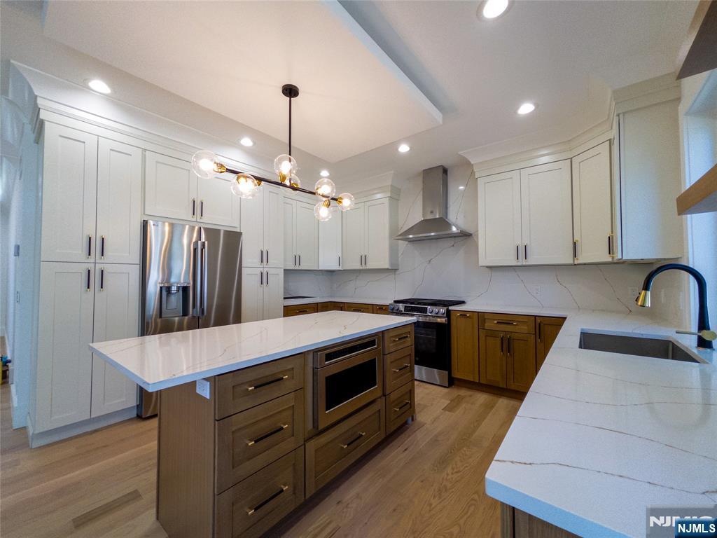 662 Jefferson Avenue Property Photo 7