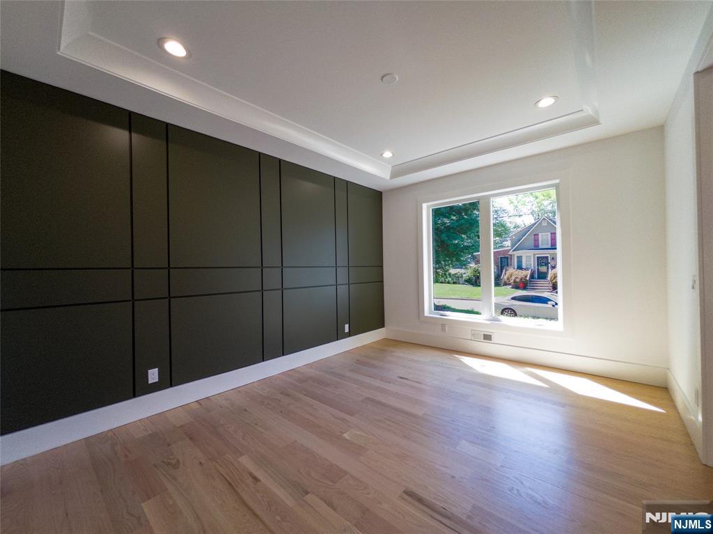662 Jefferson Avenue Property Photo 9
